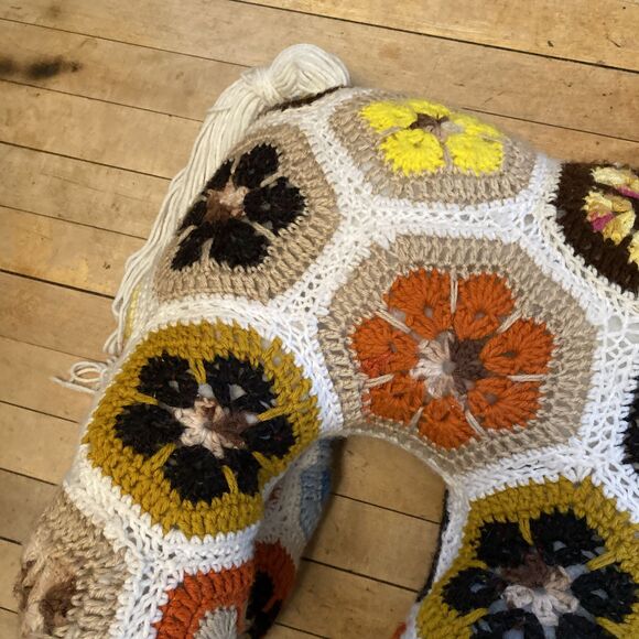 Vintage Crocheted Afghan Horse Pony Pillow Huge 18”x30” Floral Retro 70’s - Picture 12 of 16